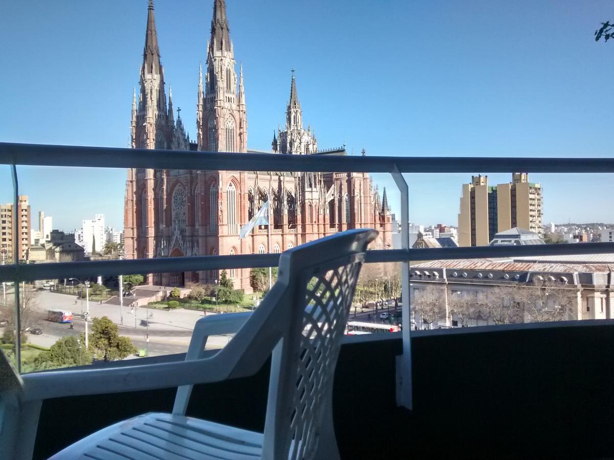 Departamento Plaza Moreno Con Balcon La Plata Exterior foto