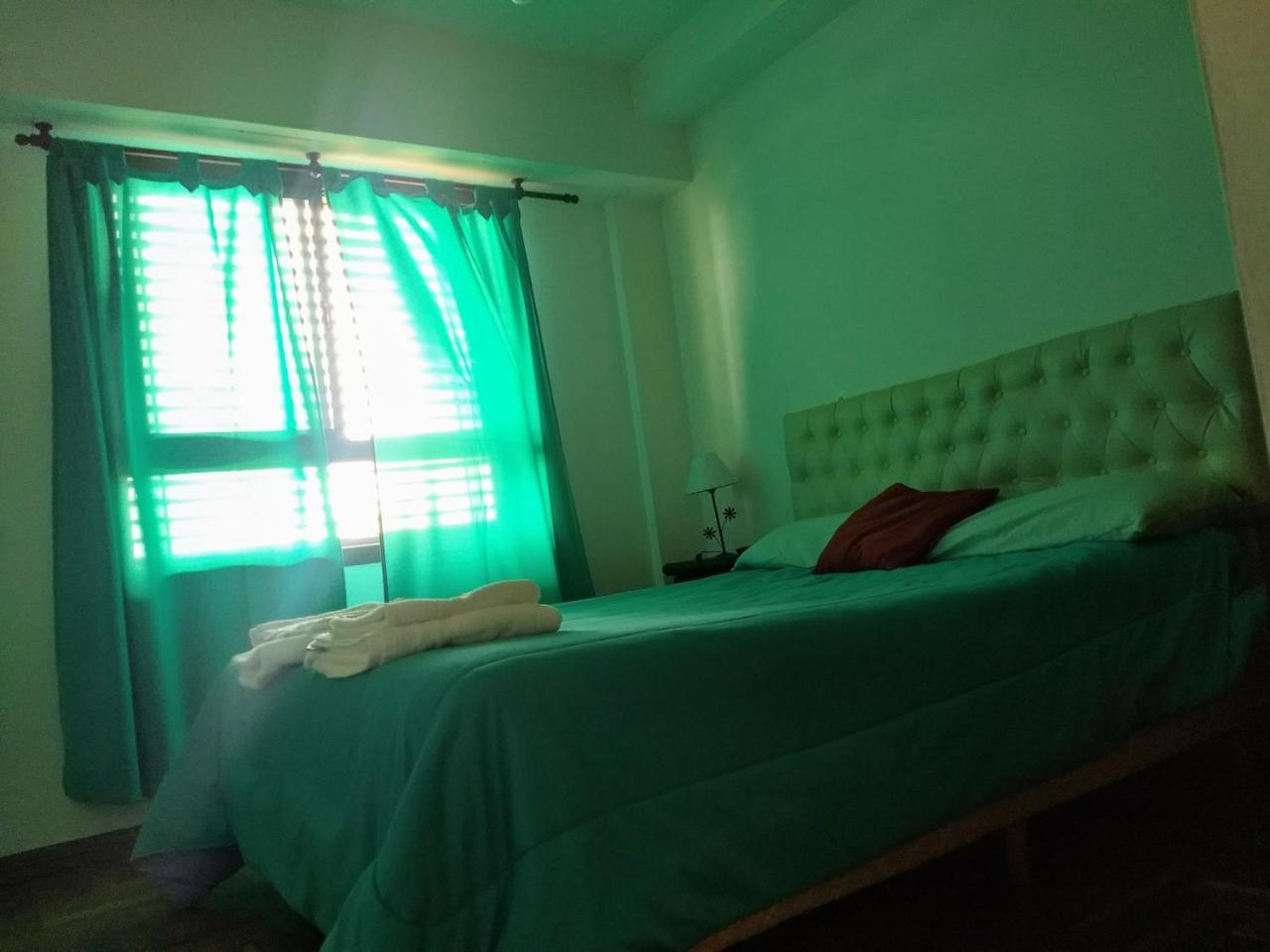 Departamento Plaza Moreno Con Balcon La Plata Exterior foto